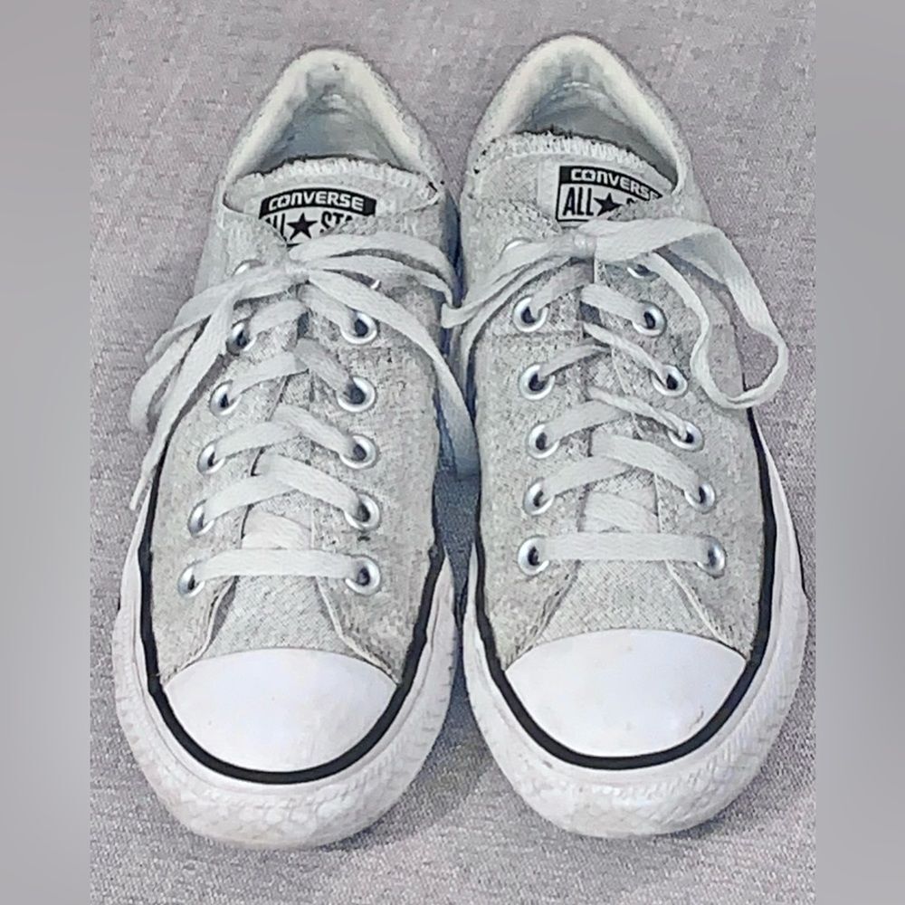 CONVERSE Chuck Taylor All⭐️Star
Classic Low Top Sneakers, Grey, Women's Size 7